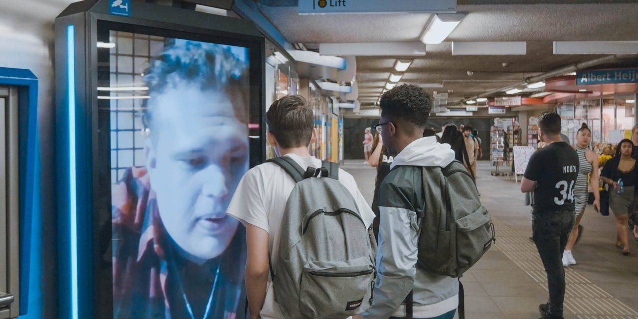 Interactieve experience op metrostation Beurs